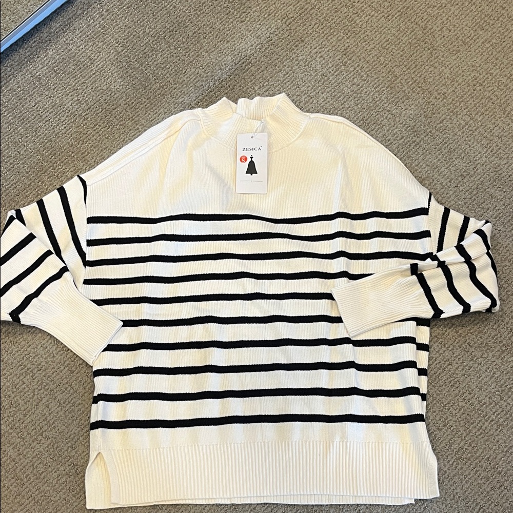 Zesica size small Women's Cowl Neck Sweater - Black and Cream Stripes NWT